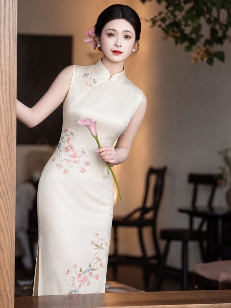 Beth and Brian Qipao-LSB White Sleeveless Acetate Cheongsam Dress