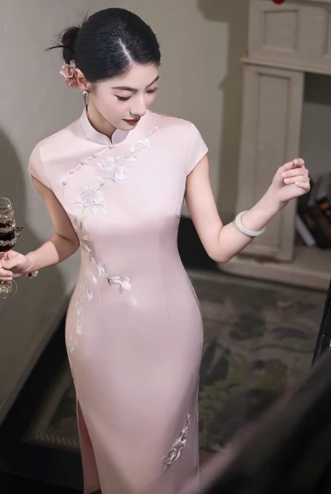 Beth and Brian Qipao-JNX Chloe Pink Floral Embroidery Cheongsam Dress With Cap Sleeves