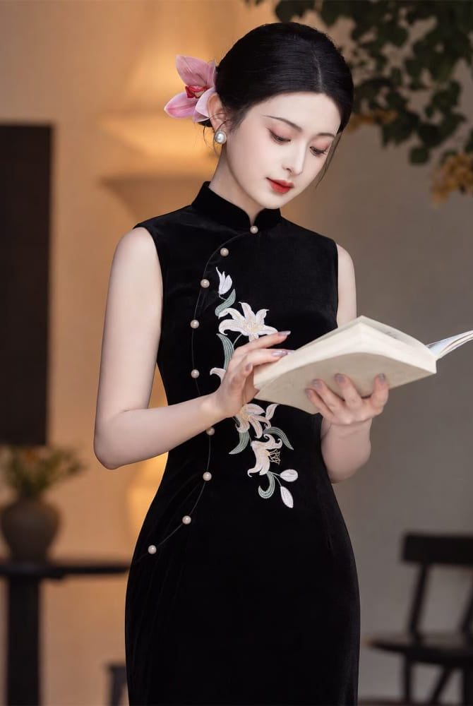 Beth and Brian Qipao-LSB Vivian Velvet Lily Embroidery Sleeveless Cheongsam