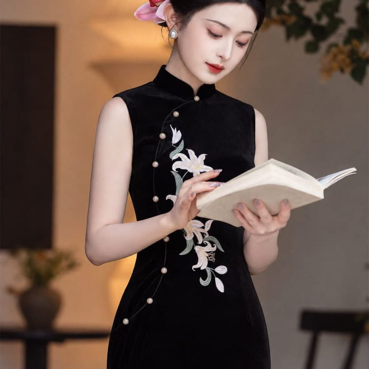 Beth and Brian Qipao-LSB Vivian Velvet Lily Embroidery Sleeveless Cheongsam
