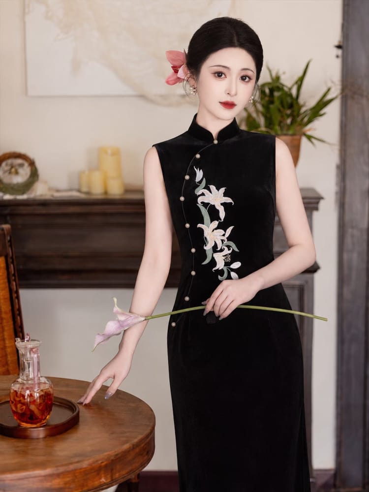 Beth and Brian Qipao-LSB Vivian Velvet Lily Embroidery Sleeveless Cheongsam