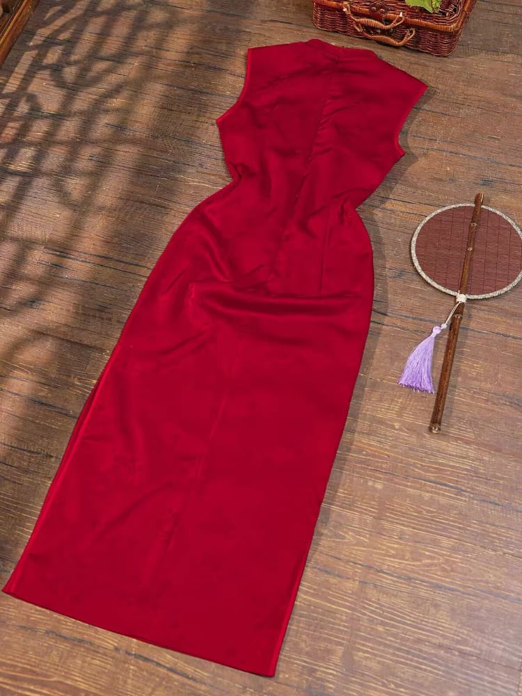 Beth and Brian Qipao-SCRJ Hazel Red Jacquard Satin Qipao, Persimmon Embroidery Sleeveless Cheongsam