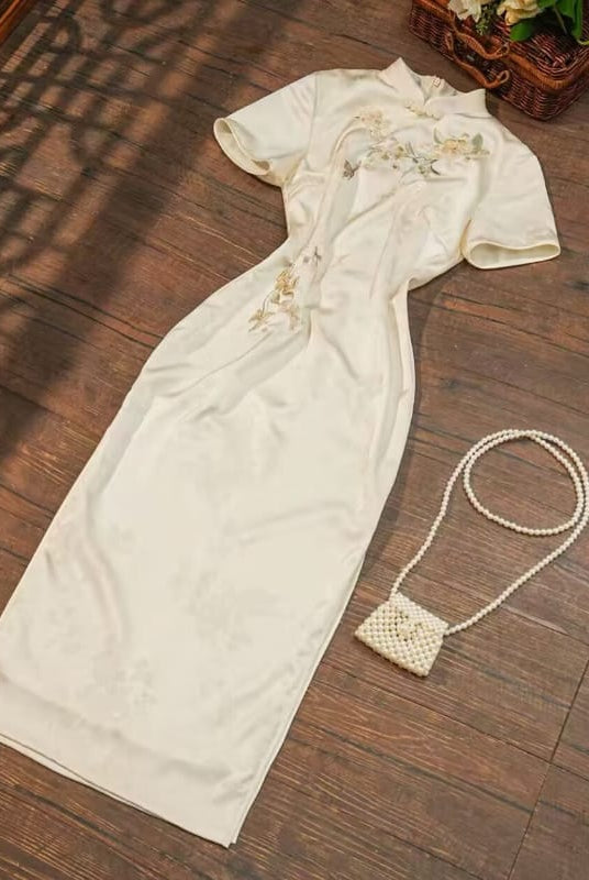 Beth and Brian Qipao-SCRJ Floral Embroidery Midi Cheongsam Dress