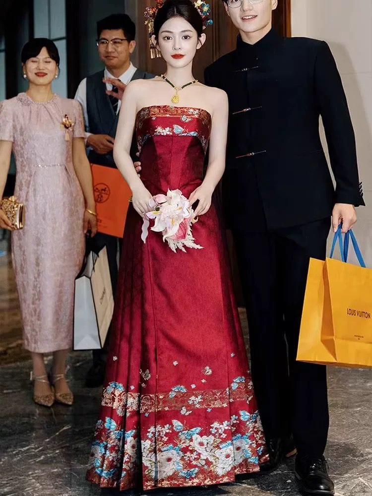 Beth and Brian Qipao-QHM Ming Dynasty, Tube top, wedding long MaMian Qun set