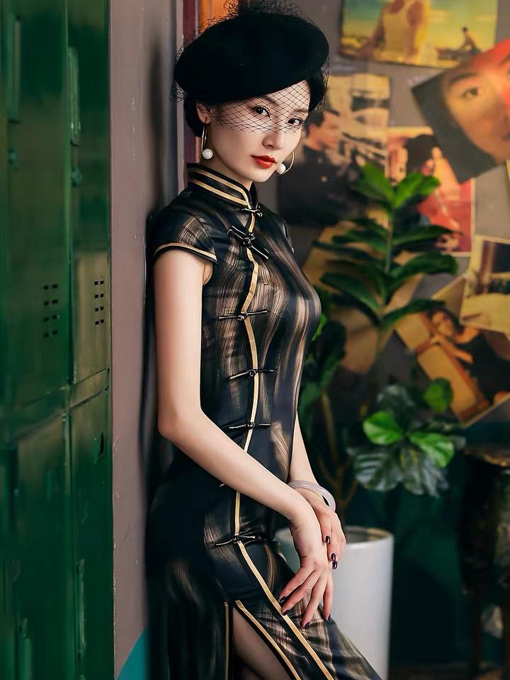 Mulberry silk, High-end  long  black Qipao dress