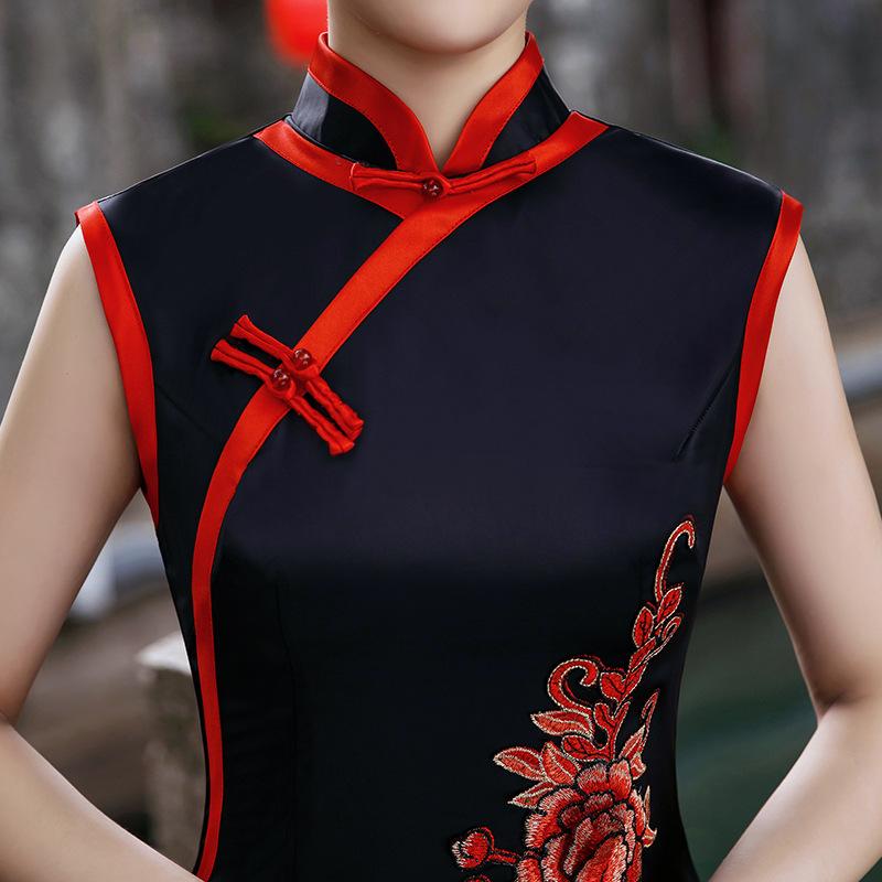 Floral embroidery, satin fabric long Qipao 