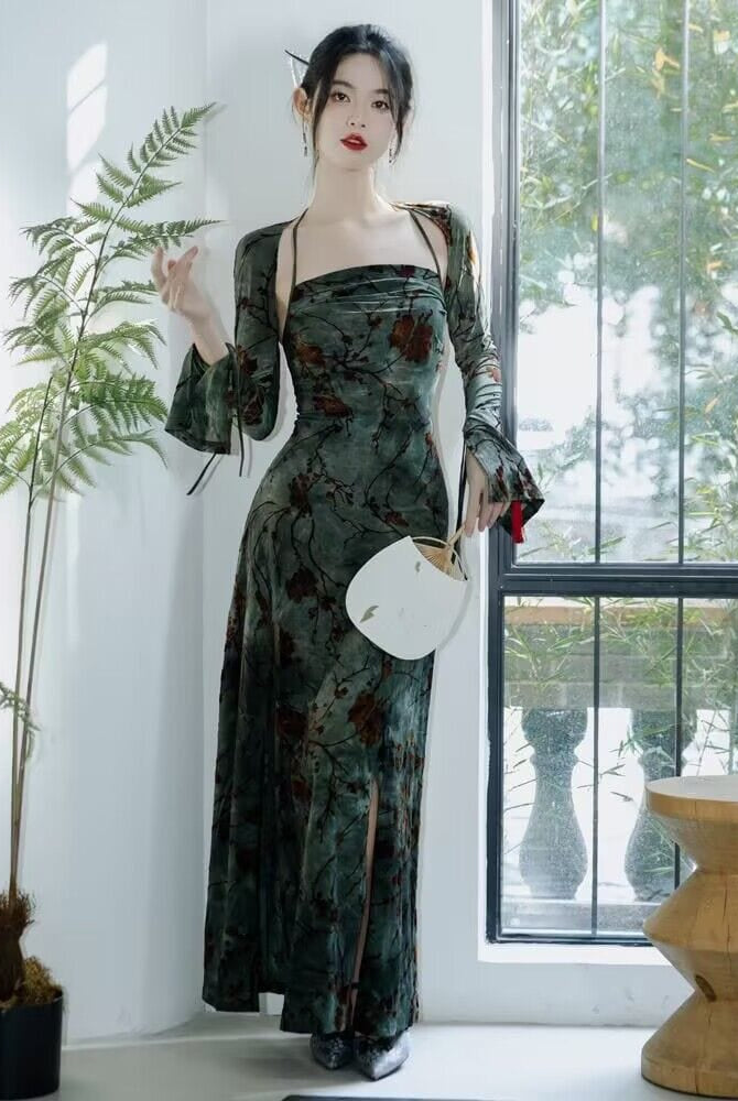 Beth and Brian Qipao-XX New Chinese style (新中式), floral pattern, green midi Qipao