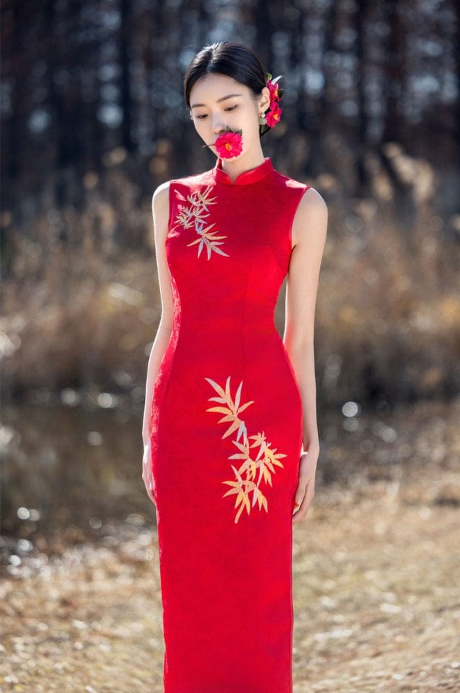 Beth and Brian Qipao-SYK New Chinese style (新中式), gold bamboo leaf long Cheongsam