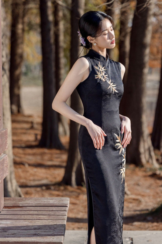 Beth and Brian Qipao-SYK New Chinese style (新中式), gold bamboo leaf long Cheongsam