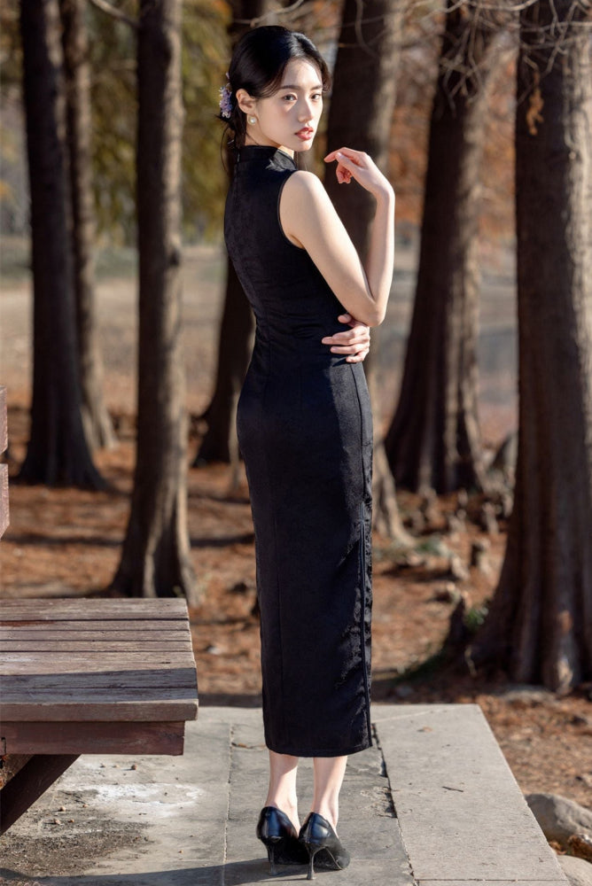 Beth and Brian Qipao-SYK New Chinese style (新中式), gold bamboo leaf long Cheongsam