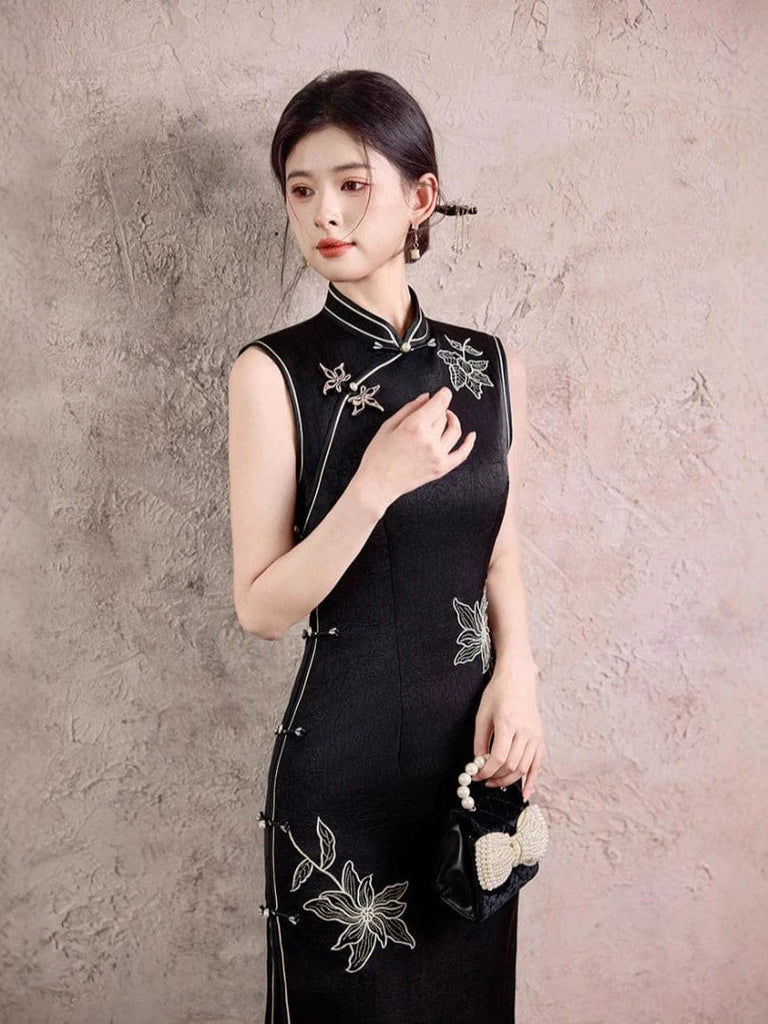 Beth and Brian Qipao-TX Floral pattern, black midi Cheongsam