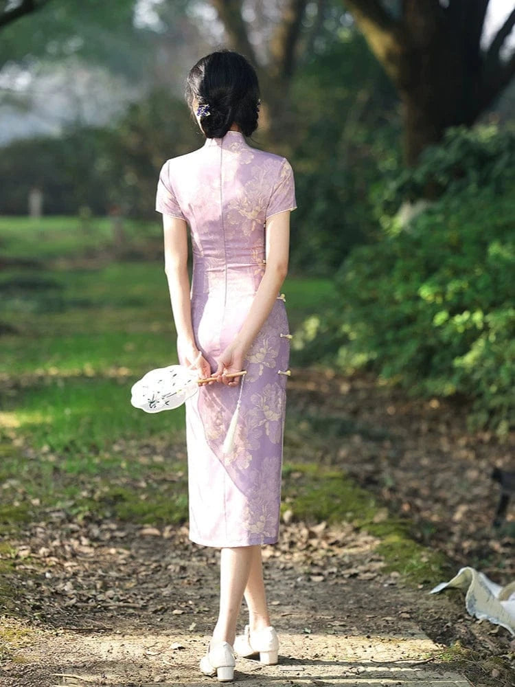 Beth and Brian Qipao-MYJ Floral pattern, satin fabric, light purple midi Cheongsam