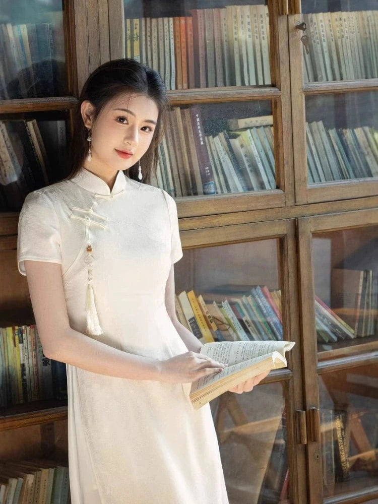 Beth and Brian Qipao-CZX Floral pattern, beige&red midi Ao dai