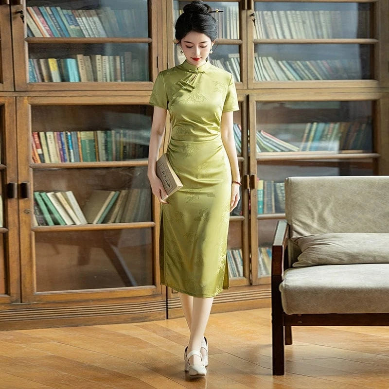 Beth and Brian Qipao-QMYS Floral pattern, acetate jacquard fabric, midi Cheongsam