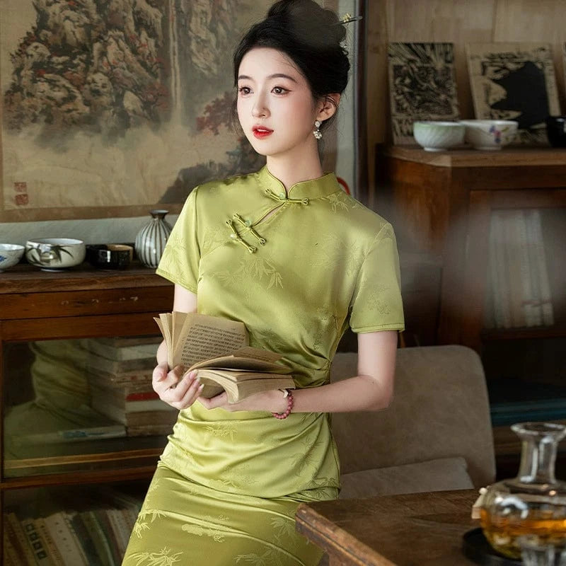 Beth and Brian Qipao-QMYS Floral pattern, acetate jacquard fabric, midi Cheongsam