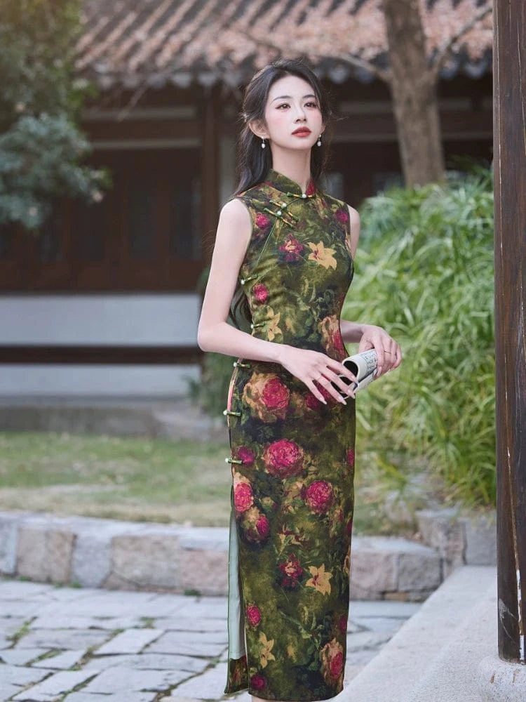 Beth and Brian Qipao-MYJ New Chinese style (新中式), floral pattern, green midi Cheongsam
