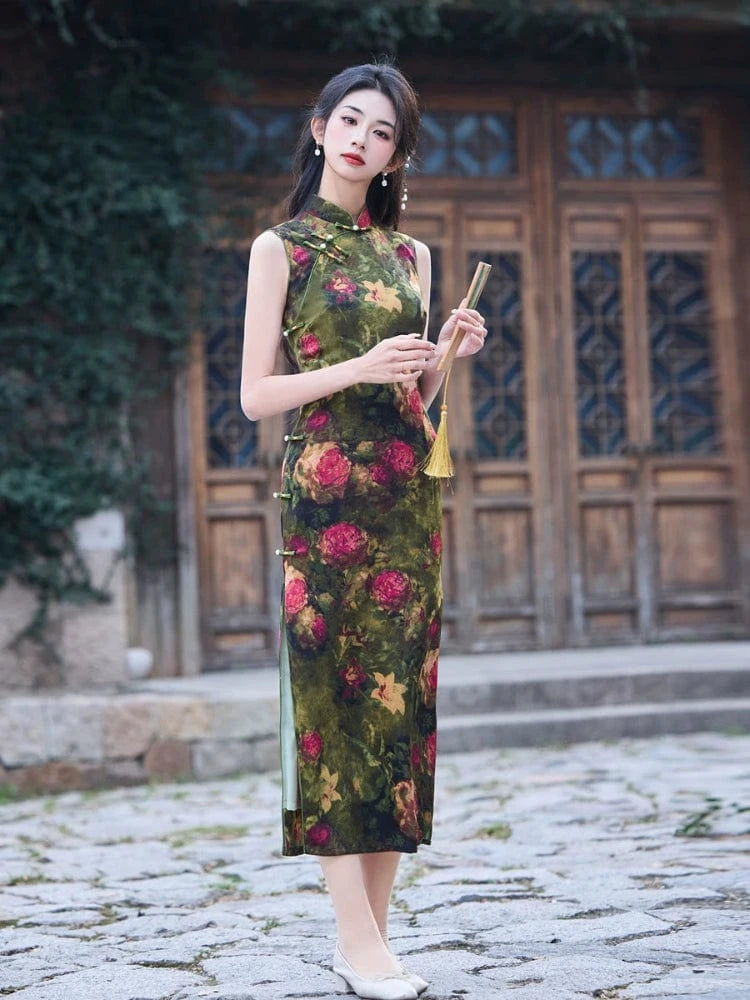Beth and Brian Qipao-MYJ New Chinese style (新中式), floral pattern, green midi Cheongsam