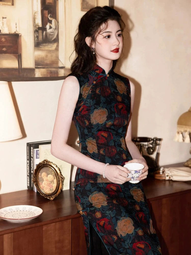 Beth and Brian Qipao-MYJ Sleeveless, Old Shanghai style, floral pattern midi Cheongsam