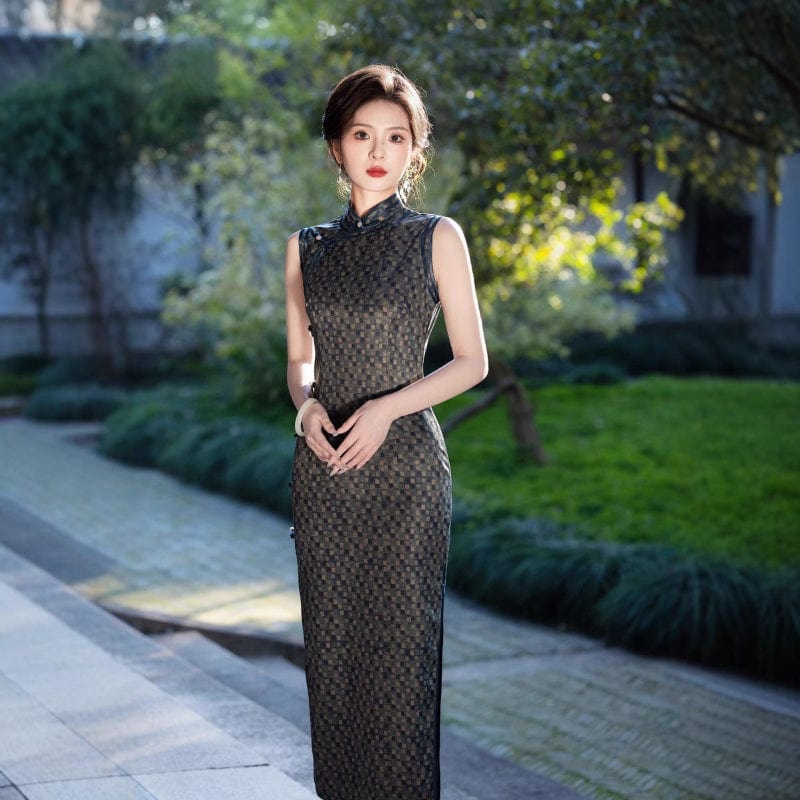 Beth and Brian Qipao-FRY Geometric pattern, grey-black long Cheongsam