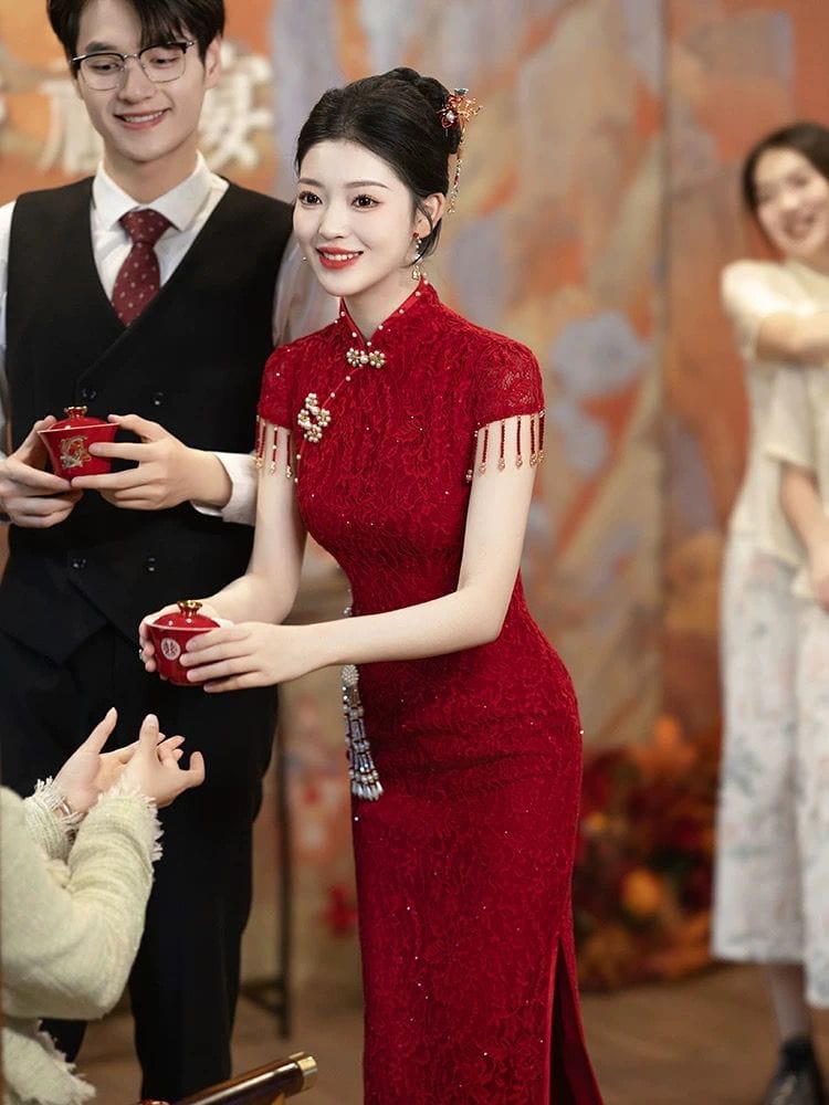 Beth and Brian Qipao-GR Floral pattern, wine red, lace mid-length Cheongsam