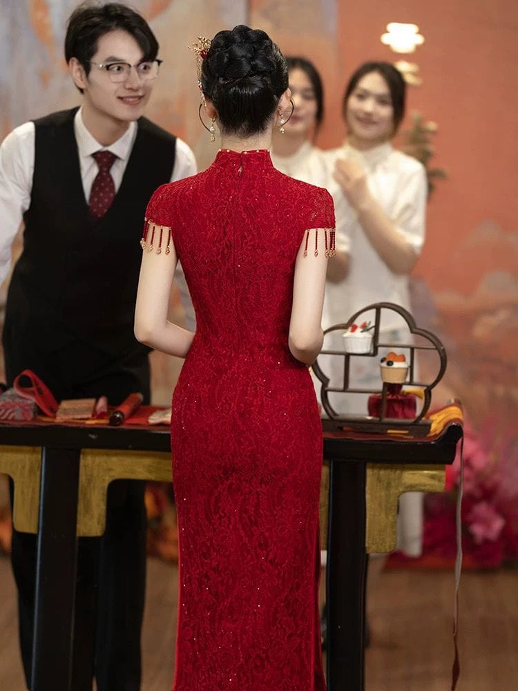 Beth and Brian Qipao-GR Floral pattern, wine red, lace mid-length Cheongsam