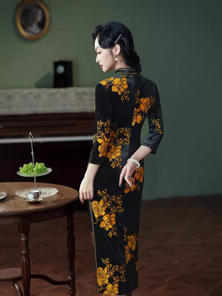 Beth and Brian Qipao-XL Floral pattern, velvet fabric midi Cheongsam