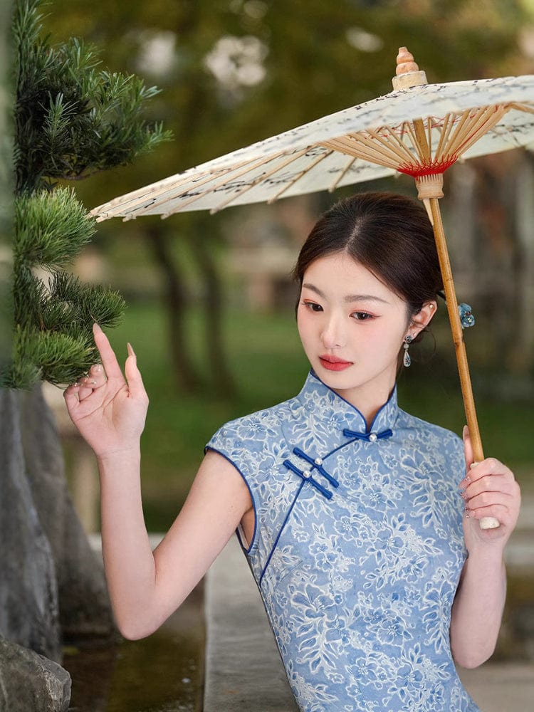 Beth and Brian Qipao-XL Sleeveless, silk blue midi Cheongsam