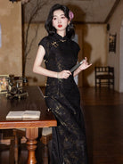 Beth and Brian Qipao-YG Floral pattern, lace mid-length Cheongsam