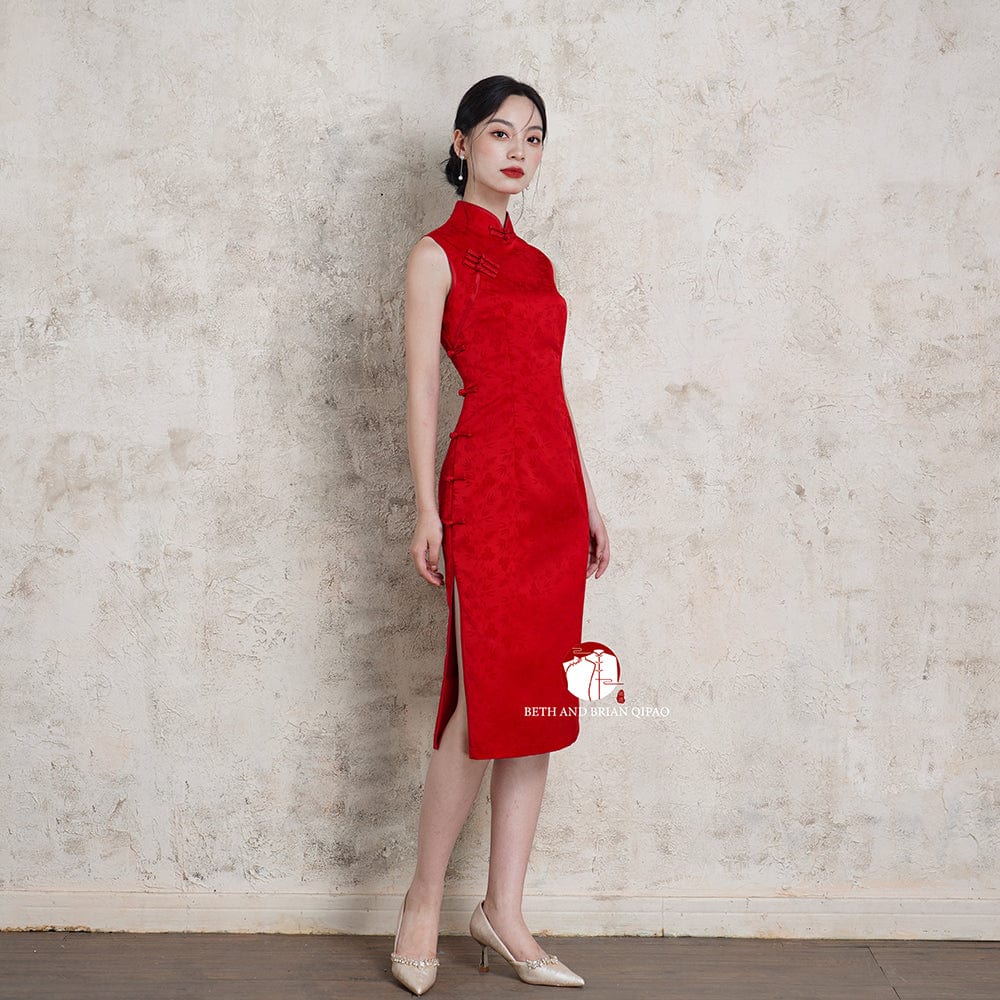 Beth and Brian Qipao-Exclusivedesigner Exclusive designer collection, sleeveless， satin red midi Qipao