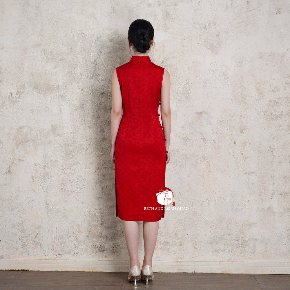 Beth and Brian Qipao-Exclusivedesigner Exclusive designer collection, sleeveless， satin red midi Qipao