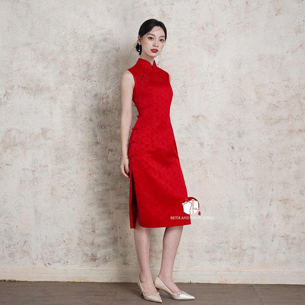 Beth and Brian Qipao-Exclusivedesigner Exclusive designer collection, sleeveless， satin red midi Qipao