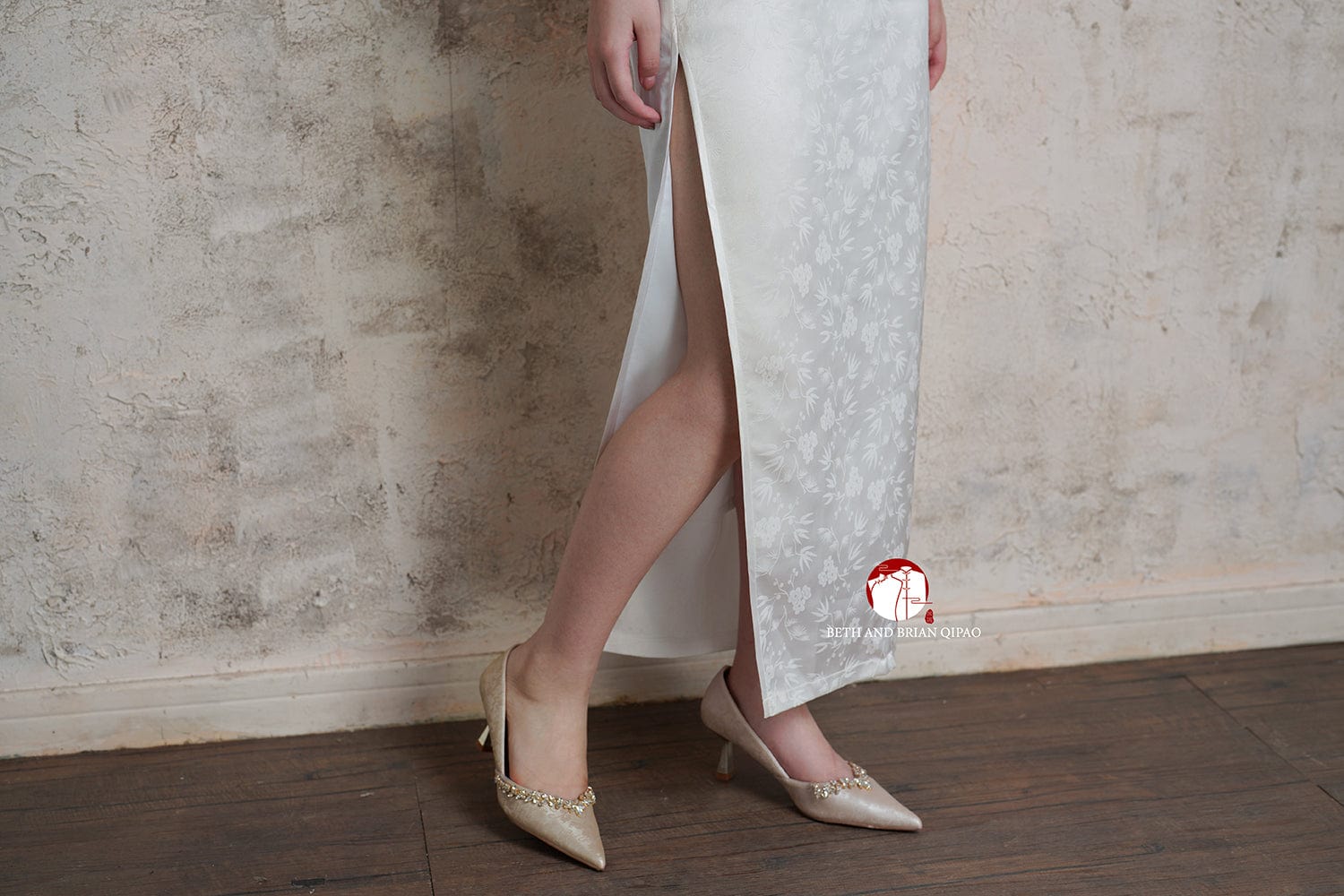 Beth and Brian Qipao-Exclusivedesigner Exclusive designer collection, water-drop collar satin long Qipao