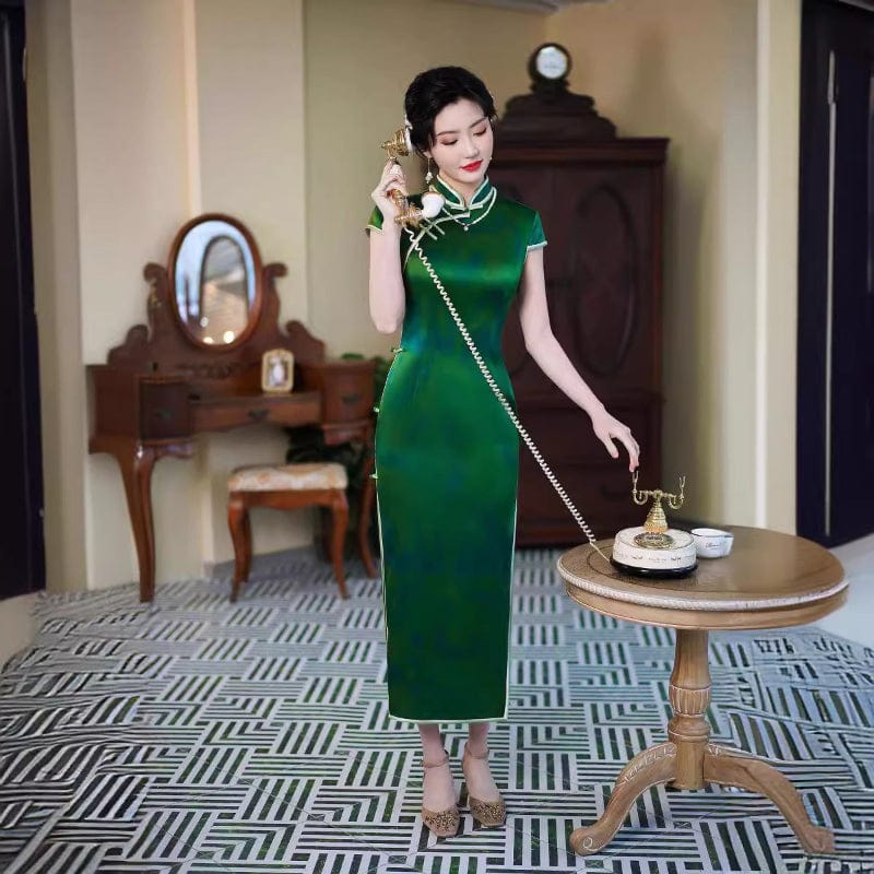 Beth and Brian Qipao-QXY Old Shanghai style, 19 mome mulberry silk,  high-end green long Cheongsam