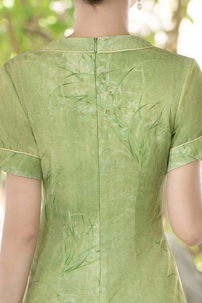 Beth and Brian Qipao-QMR V-Neck, cotton fabric, green midi Ao dai
