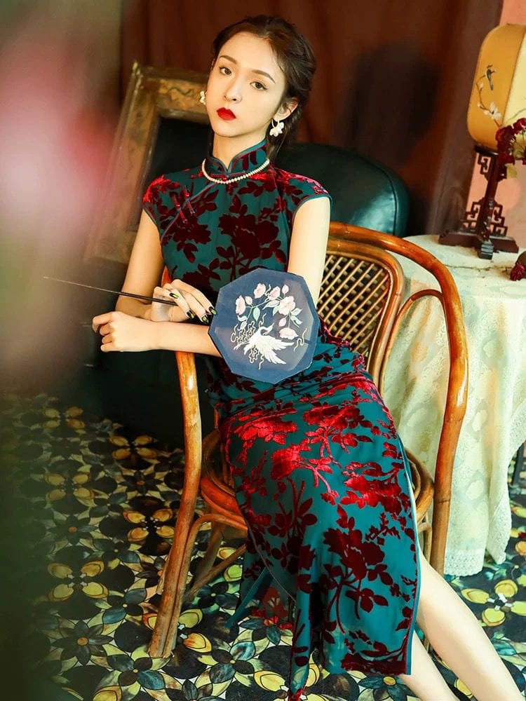 Beth and Brian Qipao-ZQYS Floral pattern, velvet fabric, blue midi Cheongsam