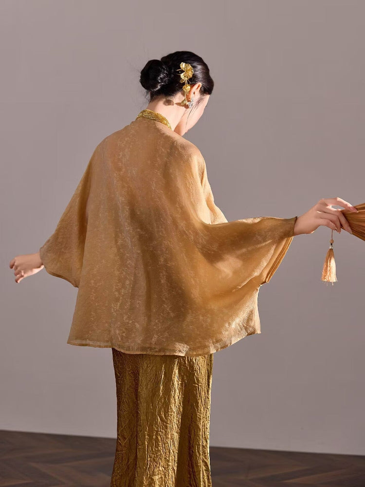 Beth and Brian Qipao-WH Flared sleeves, fish embroidery, loose-fitting gold Qipao coat