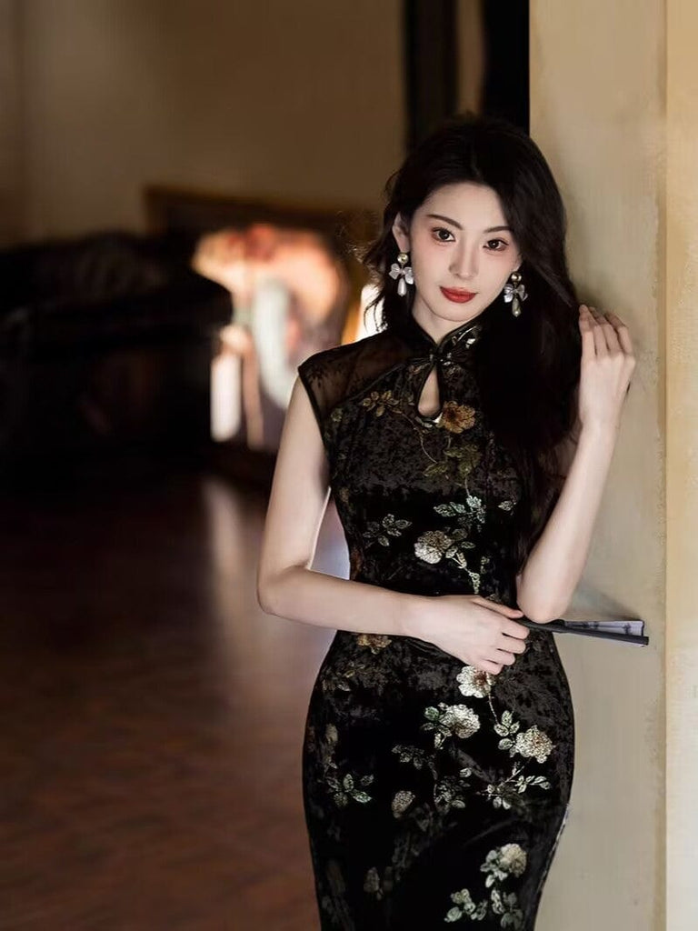 Beth and Brian Qipao-JLM New Chinese style(新中式), velvet black long Cheongsam