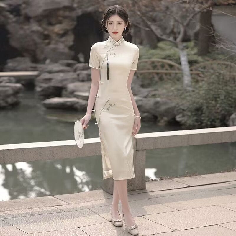 Beth and Brian Qipao-LSB Hualuo jacquard, beige midi Cheongsam