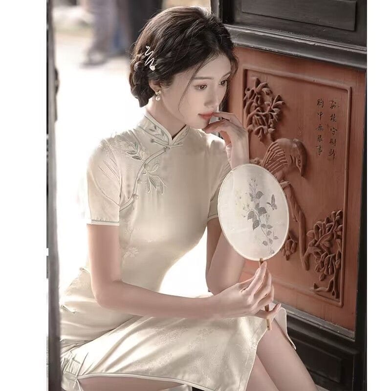 Beth and Brian Qipao-LSB Hualuo jacquard, beige midi Cheongsam