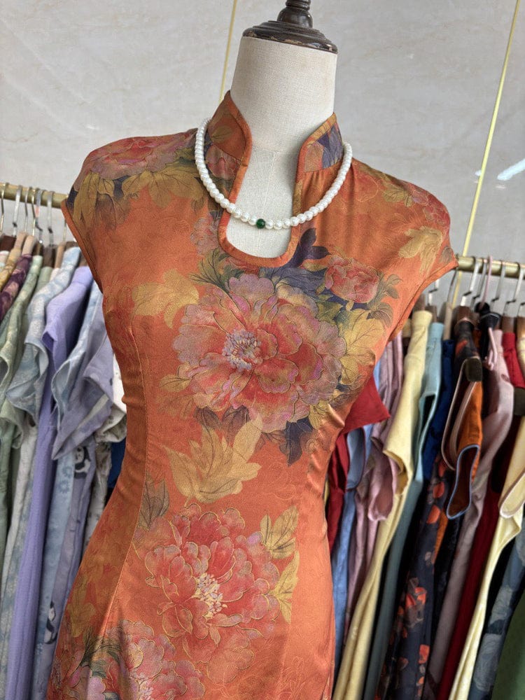 Beth and Brian Qipao-MYJ New Chinese style (新中式), floral pattern, water drop collar midi Cheongsam