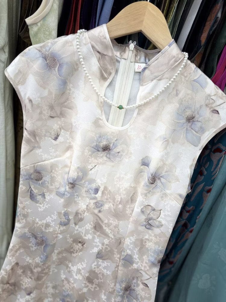 Beth and Brian Qipao-MYJ New Chinese style (新中式), floral pattern, water drop collar midi Cheongsam