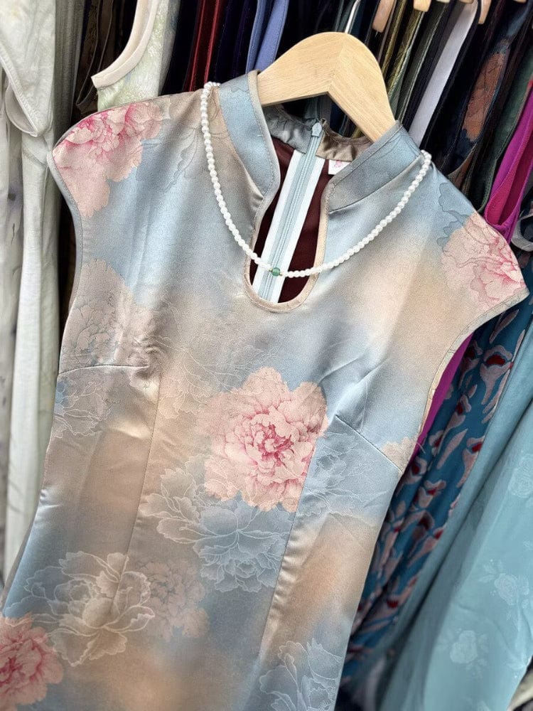 Beth and Brian Qipao-MYJ New Chinese style (新中式), floral pattern, water drop collar midi Cheongsam