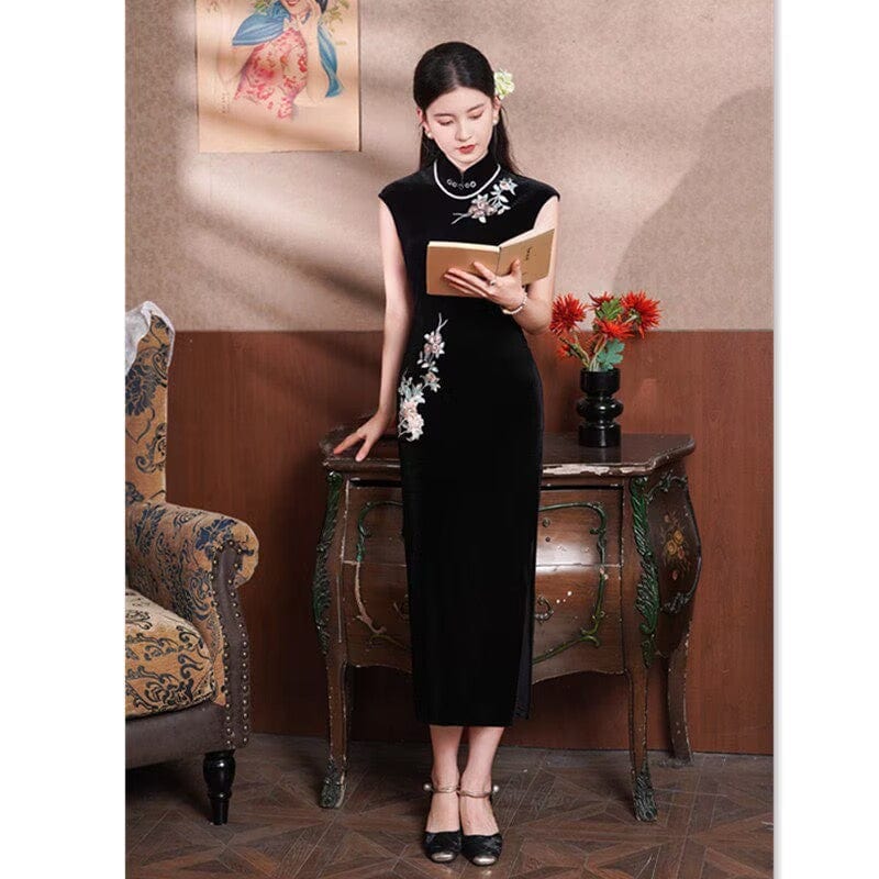 Beth and Brian Qipao-SYK Floral pattern, velvet black midi Cheongsam