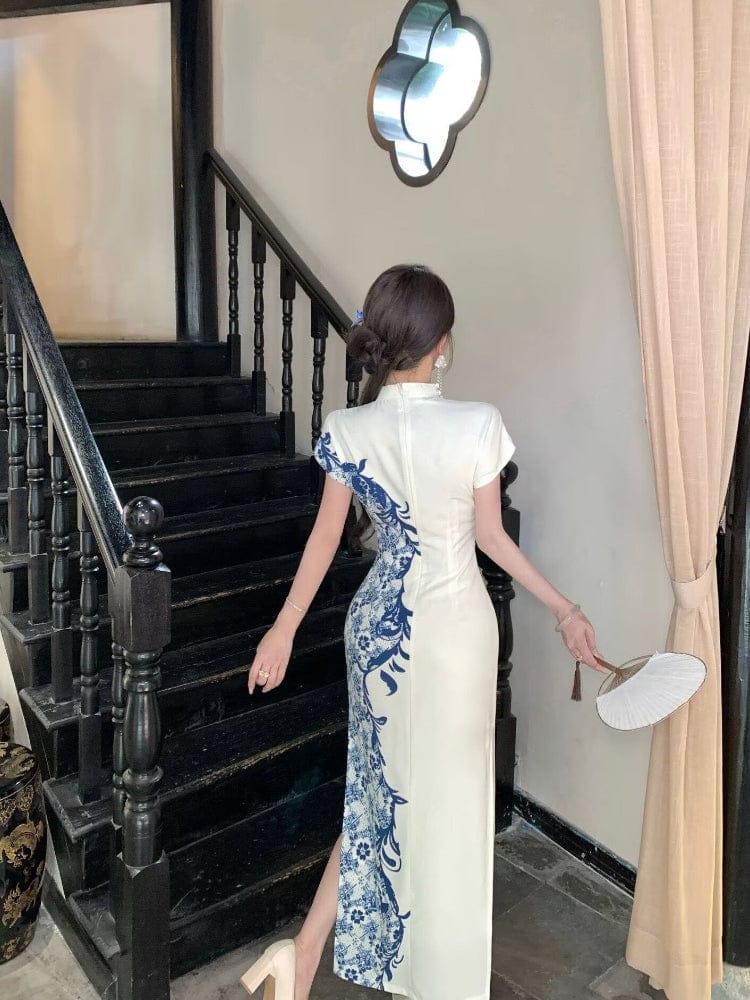 Beth and Brian Qipao-SS Blue and white porcelain pattens, water-drop collar, ramie long Cheongsam