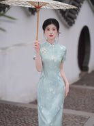 Beth and Brian Qipao-XL Floral pattern, jacquard fabric, blue midi Cheongsam with short sleeves