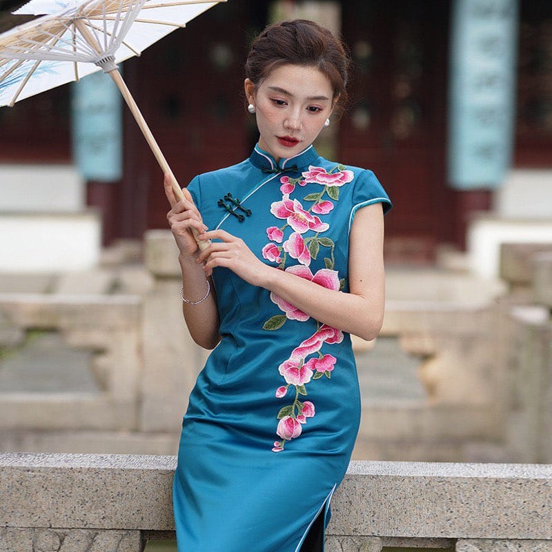 Beth and Brian Qipao-LMO Floral embroidery, plus size, blue long Cheongsam for mother
