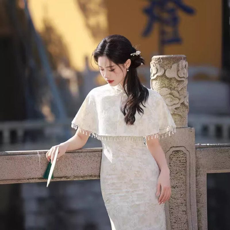 Beth and Brian Qipao-JY Floral pattern, lace fabric, light green midi Cheongsam