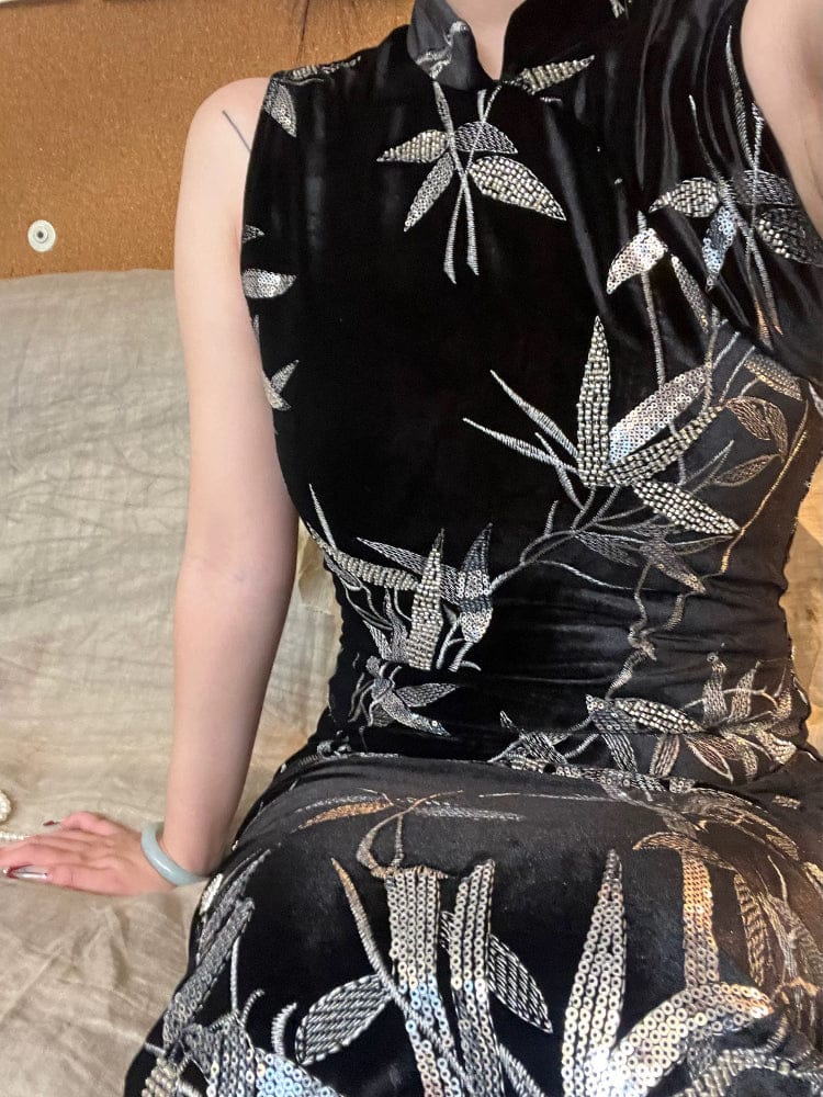 Beth and Brian Qipao-LAM Leaf embroidery, velvet black long Cheongsam