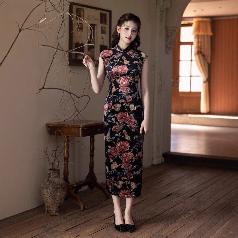 Beth and Brian Qipao-MYJ Floral pattern, velvet black long Cheongsam with raglan sleeves