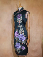Beth and Brian Qipao-TYM 19 mome mulberry silk, High-end, dark green midi Cheongsam